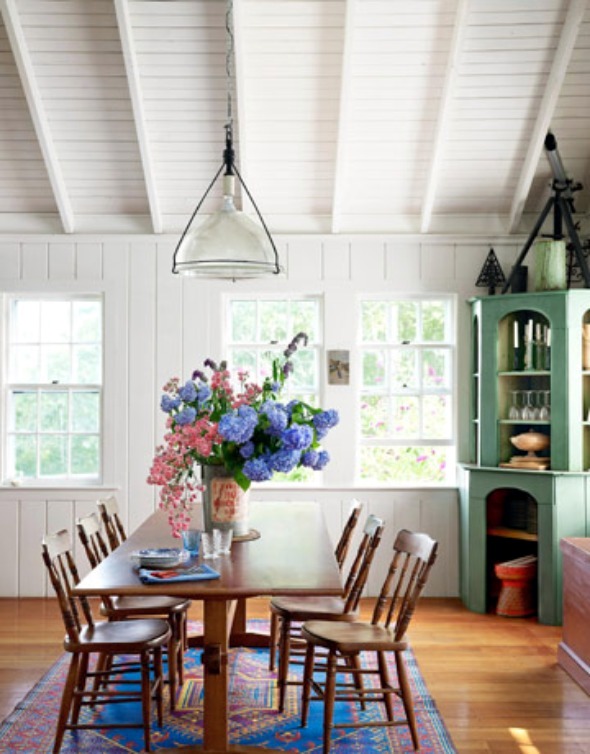 Elegant-and-Intimate-Dining-Room-Interior-Design-of-Tony-Shalhoubs-Cottage-on-Martha’s-Vineyard